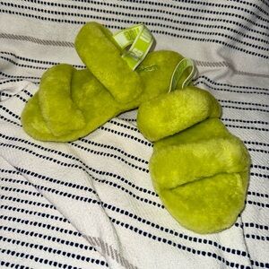 UGG Sheepskin Yeah Slide Slippers neon Green 1115752K Size 4 women’s 6 New gift